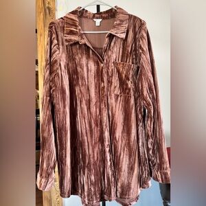 Cato Velvet Button-Down Shirt in Deep Brown